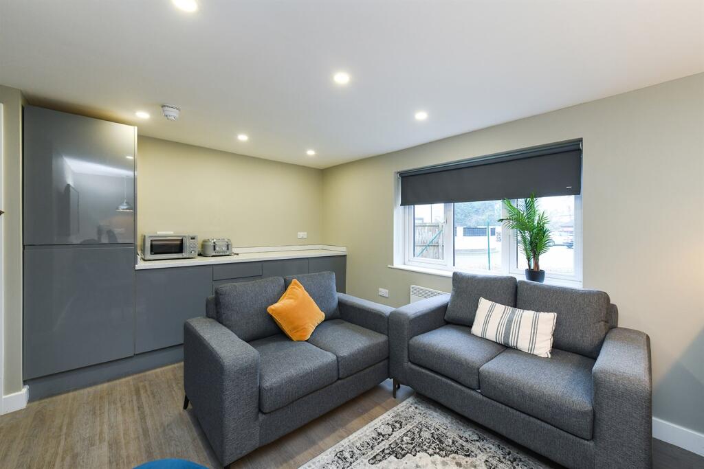 3 bed Mid Terraced House for rent in . From FHP Living - Nottingham