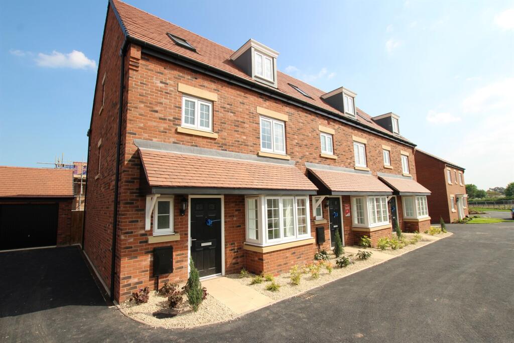 4 bed End of Terrace for rent in Edwalton. From FHP Living - Nottingham 4 bed End of Terrace for rent in Edwalton. From FHP Living - Nottingham