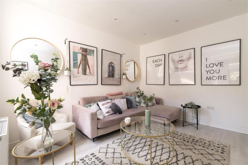 6 bed Mid Terraced House for rent in Nottingham. From FHP Living - Nottingham