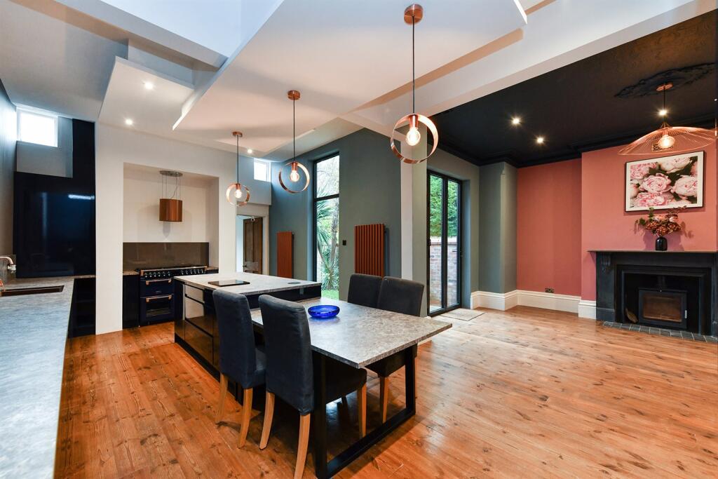 5 bed Semi Detached for rent in Nottingham. From FHP Living - Nottingham