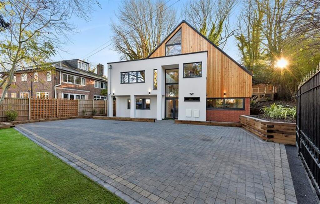 5 bed Detached for rent in Nottingham. From FHP Living - Nottingham