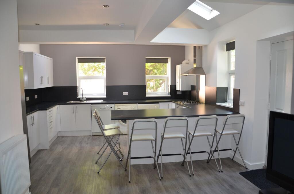 5 bed Semi Detached for rent in Nottingham. From FHP Living - Nottingham 5 bed Semi Detached for rent in Nottingham. From FHP Living - Nottingham