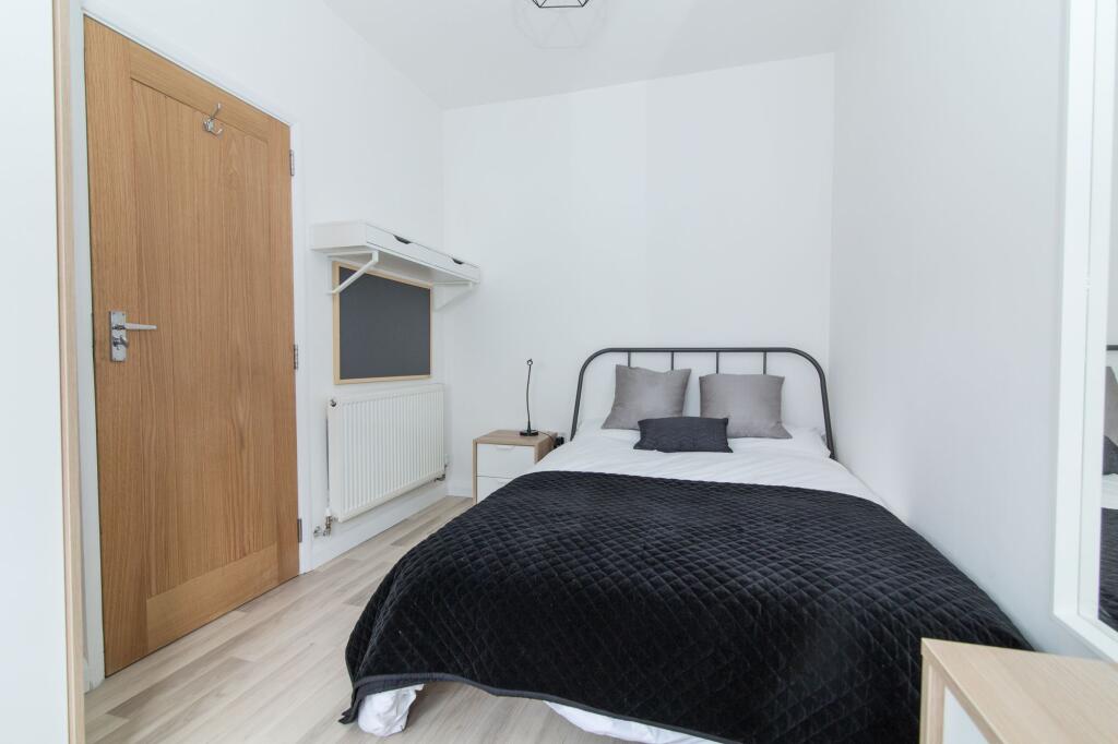 5 bed Mid Terraced House for rent in Nottingham. From FHP Living - Nottingham 5 bed Mid Terraced House for rent in Nottingham. From FHP Living - Nottingham