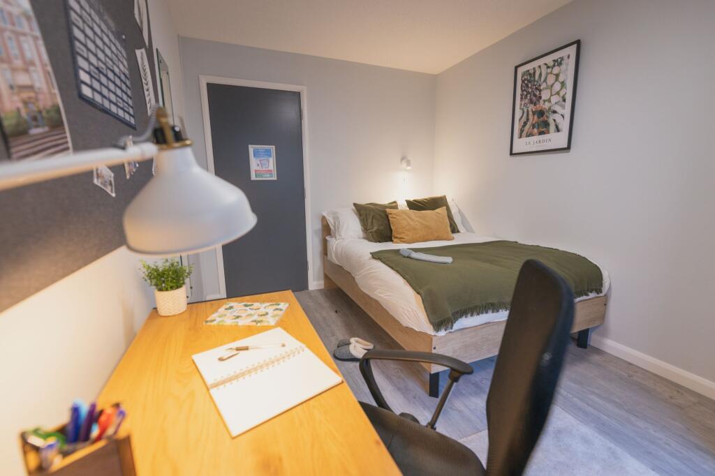 6 bed Mid Terraced House for rent in Nottingham. From FHP Living - Nottingham 6 bed Mid Terraced House for rent in Nottingham. From FHP Living - Nottingham