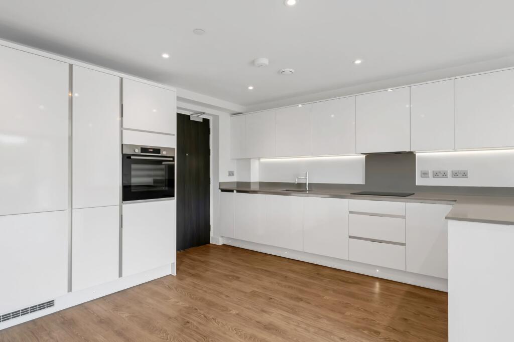 2 bed 1st Floor Flat for rent in West Bridgford. From FHP Living - Nottingham 2 bed 1st Floor Flat for rent in West Bridgford. From FHP Living - Nottingham