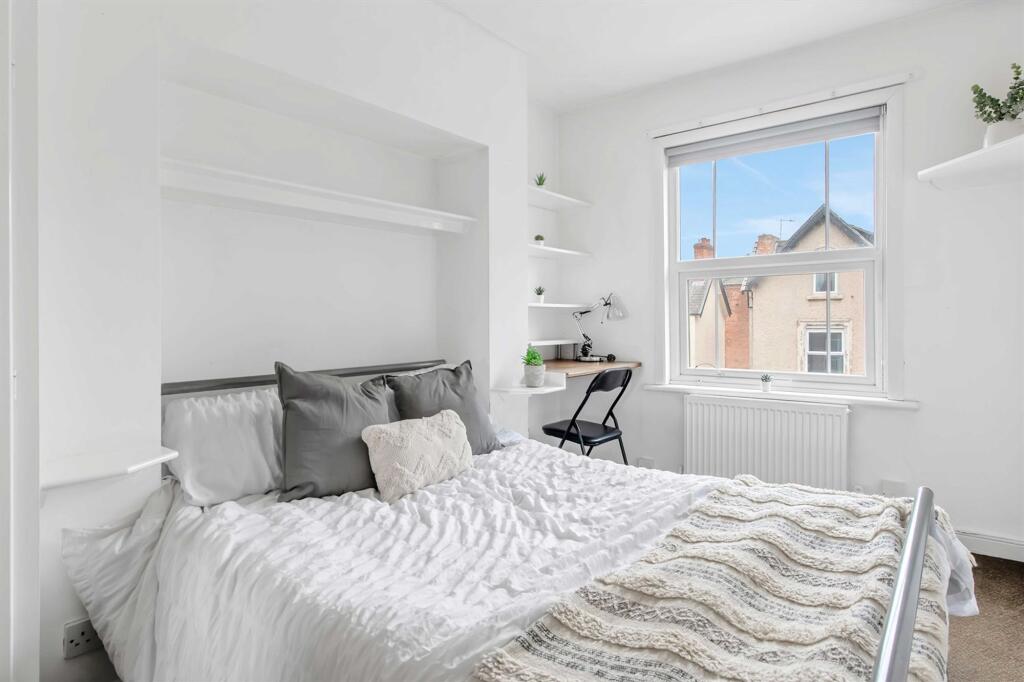 8 bed Mid Terraced House for rent in Nottingham. From FHP Living - Nottingham