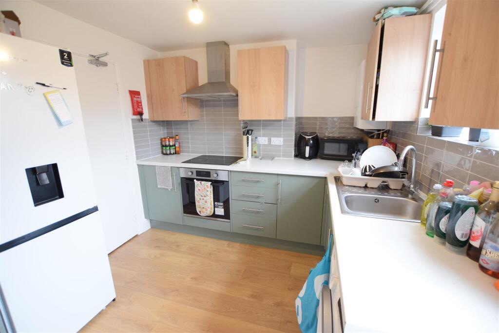 6 bed Mid Terraced House for rent in Lincoln. From Cloud Lettings Ltd - Lincoln 6 bed Mid Terraced House for rent in Lincoln. From Cloud Lettings Ltd - Lincoln