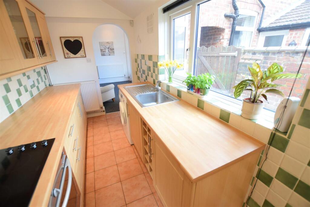 3 bed Mid Terraced House for rent in Lincoln. From Cloud Lettings Ltd - Lincoln