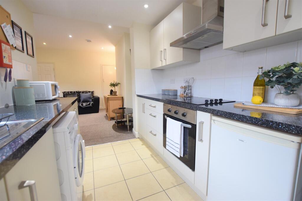 3 bed Mid Terraced House for rent in Lincoln. From Cloud Lettings Ltd - Lincoln 3 bed Mid Terraced House for rent in Lincoln. From Cloud Lettings Ltd - Lincoln