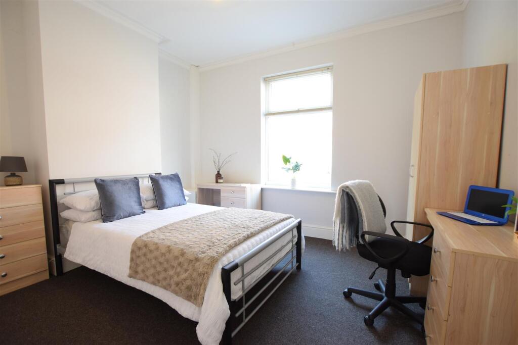 4 bed Mid Terraced House for rent in Riseholme. From Cloud Lettings Ltd - Lincoln 4 bed Mid Terraced House for rent in Riseholme. From Cloud Lettings Ltd - Lincoln