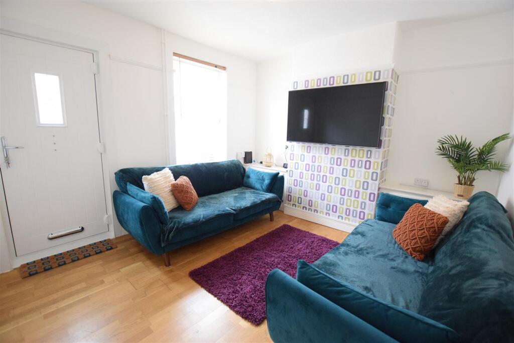 2 bed Mid Terraced House for rent in Lincoln. From Cloud Lettings Ltd - Lincoln