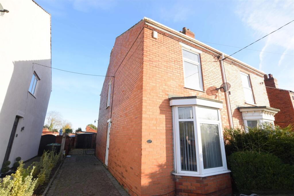 3 bed Semi Detached for rent in North Hykeham. From Cloud Lettings Ltd - Lincoln 3 bed Semi Detached for rent in North Hykeham. From Cloud Lettings Ltd - Lincoln