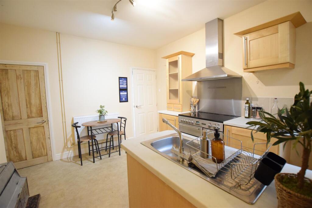 3 bed Mid Terraced House for rent in Lincoln. From Cloud Lettings Ltd - Lincoln 3 bed Mid Terraced House for rent in Lincoln. From Cloud Lettings Ltd - Lincoln