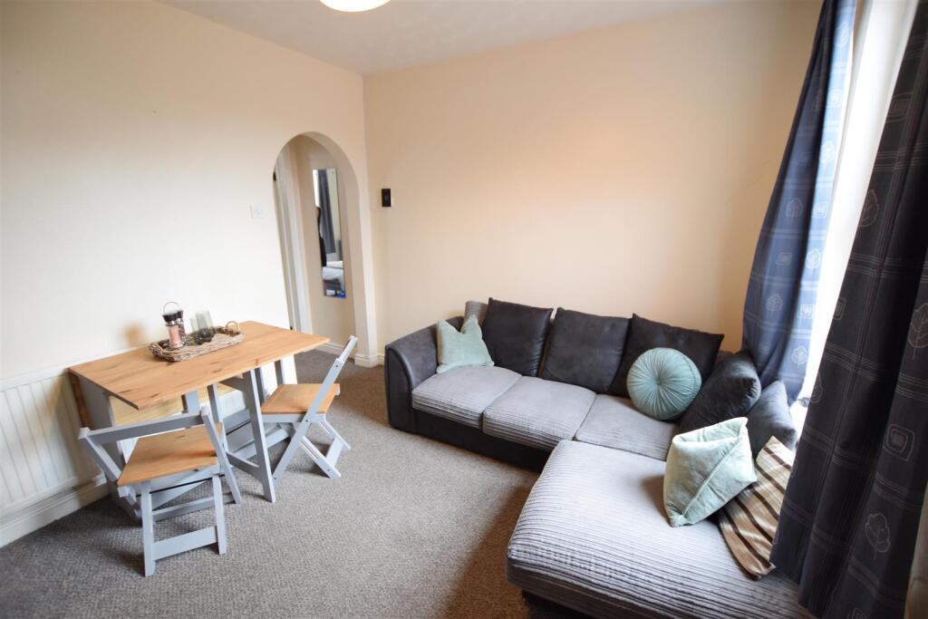 3 bed Mid Terraced House for rent in Lincoln. From Cloud Lettings Ltd - Lincoln 3 bed Mid Terraced House for rent in Lincoln. From Cloud Lettings Ltd - Lincoln
