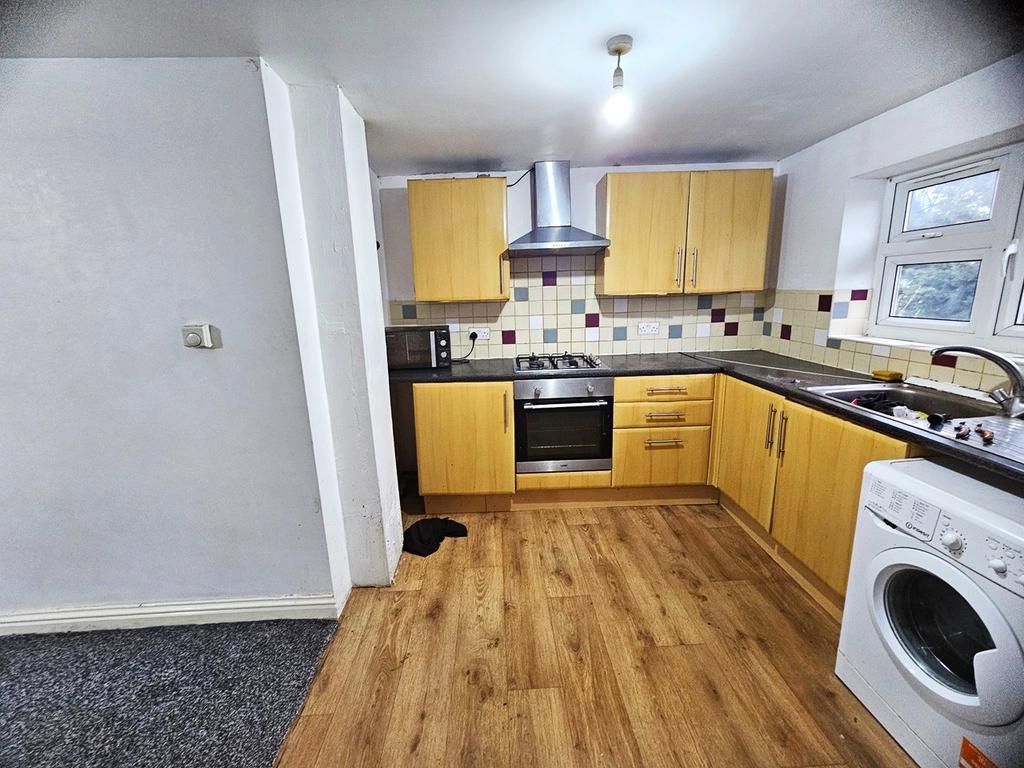 2 bed Flat for rent in Dagenham. From RE/MAX Star