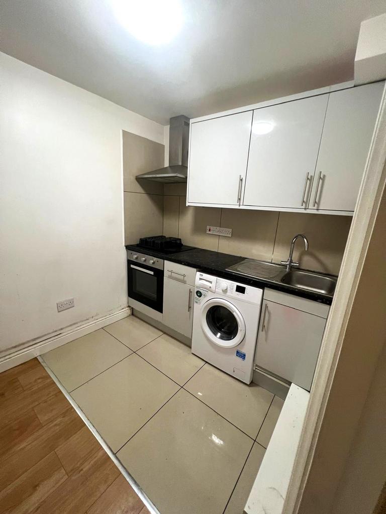 1 bed Flat for rent in Ilford. From RE/MAX Star