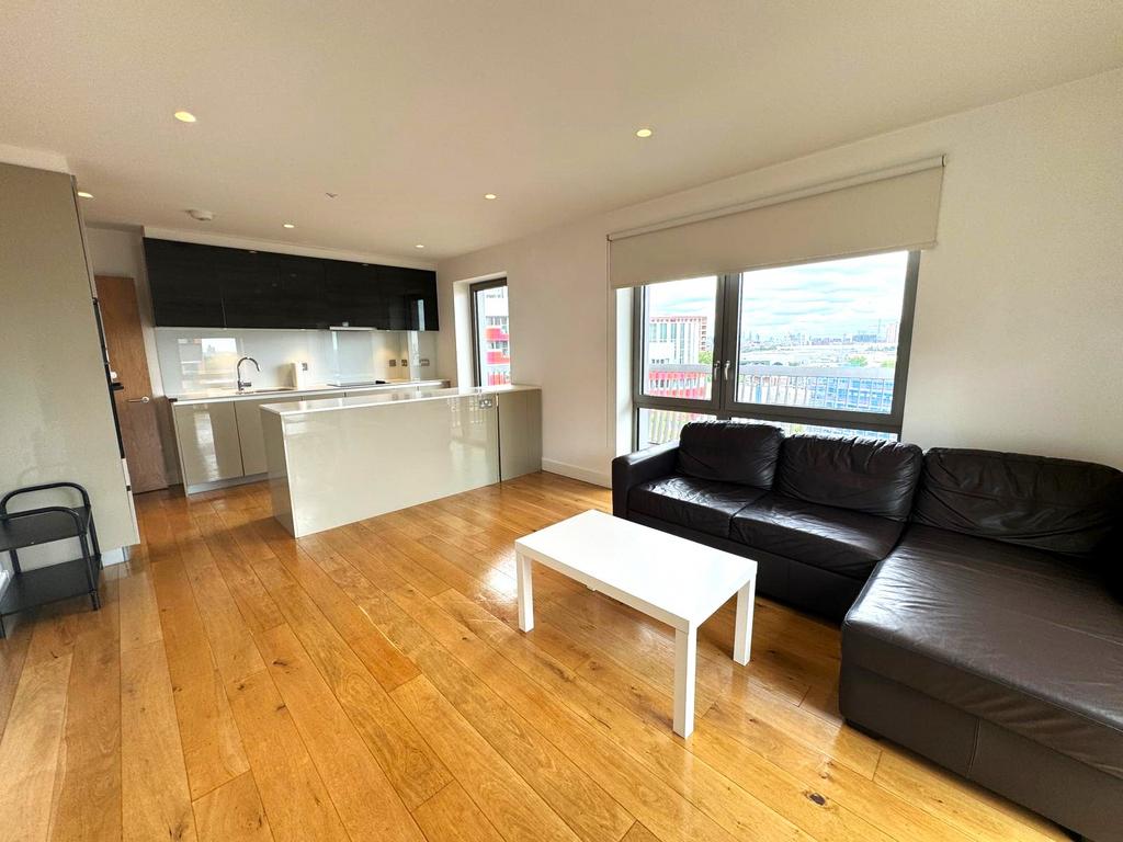 2 bed Flat for rent in London. From RE/MAX Star