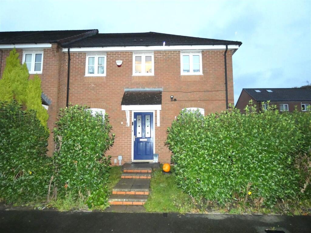 3 bed Not Specified for rent in Chadderton. From Reloc8Properties Limited - Halifax 3 bed Not Specified for rent in Chadderton. From Reloc8Properties Limited - Halifax