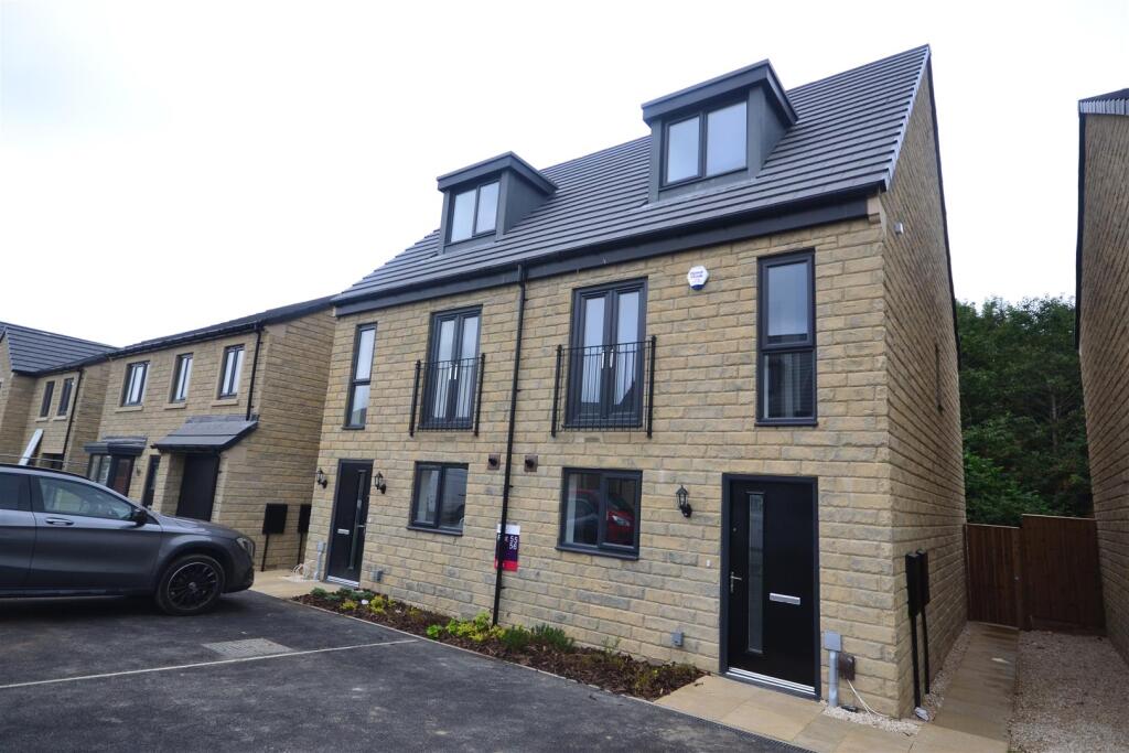 3 bed Semi Detached for rent in Outlane. From Reloc8Properties Limited - Halifax 3 bed Semi Detached for rent in Outlane. From Reloc8Properties Limited - Halifax