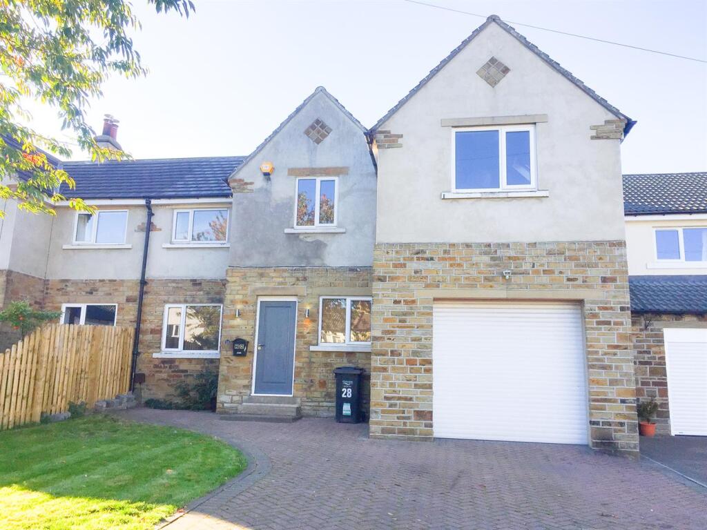 3 bed Not Specified for rent in Lumbrook. From Reloc8Properties Limited - Halifax 3 bed Not Specified for rent in Lumbrook. From Reloc8Properties Limited - Halifax