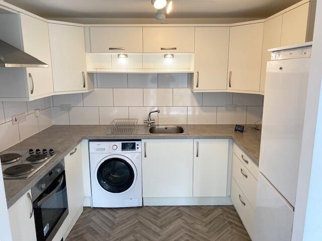 2 bed Apartment for rent in Cardiff. From Ian Walters Property Letting & Management - Penarth