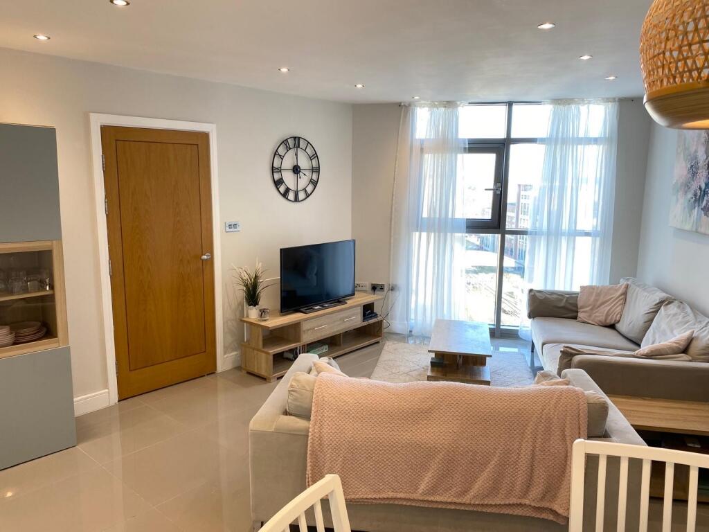 2 bed Apartment for rent in Cardiff. From Ian Walters Property Letting & Management - Penarth