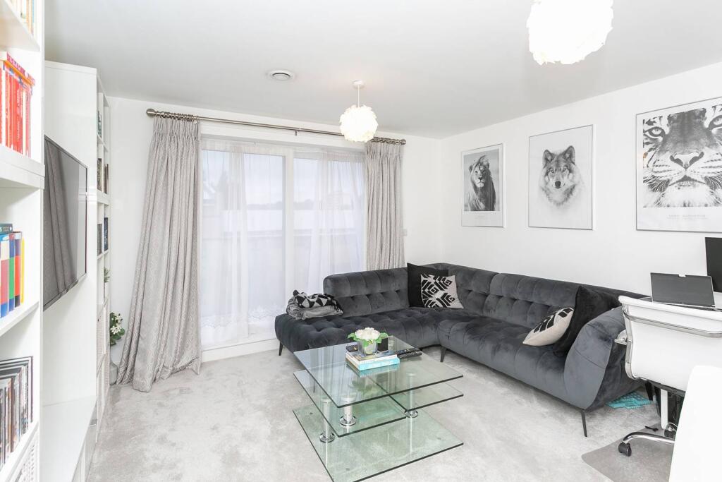 1 bed 1st Floor Flat for rent in Pimlico. From Imagine - Hemel Hempstead