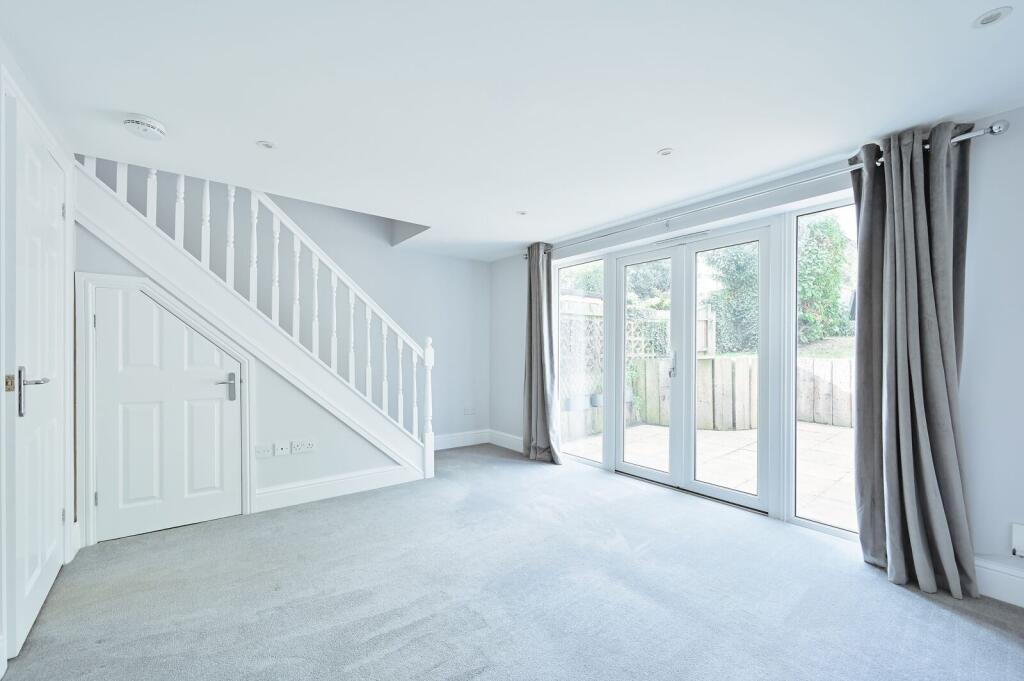2 bed Mid Terraced House for rent in Hemel Hempstead. From Imagine - Hemel Hempstead