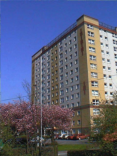 2 bed 1st Floor Flat for rent in Hainworth. From Incommunities - Incommunities