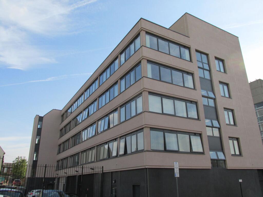 1 bed Apartment for rent in Stockport. From Infinite Property Ltd - Warrington