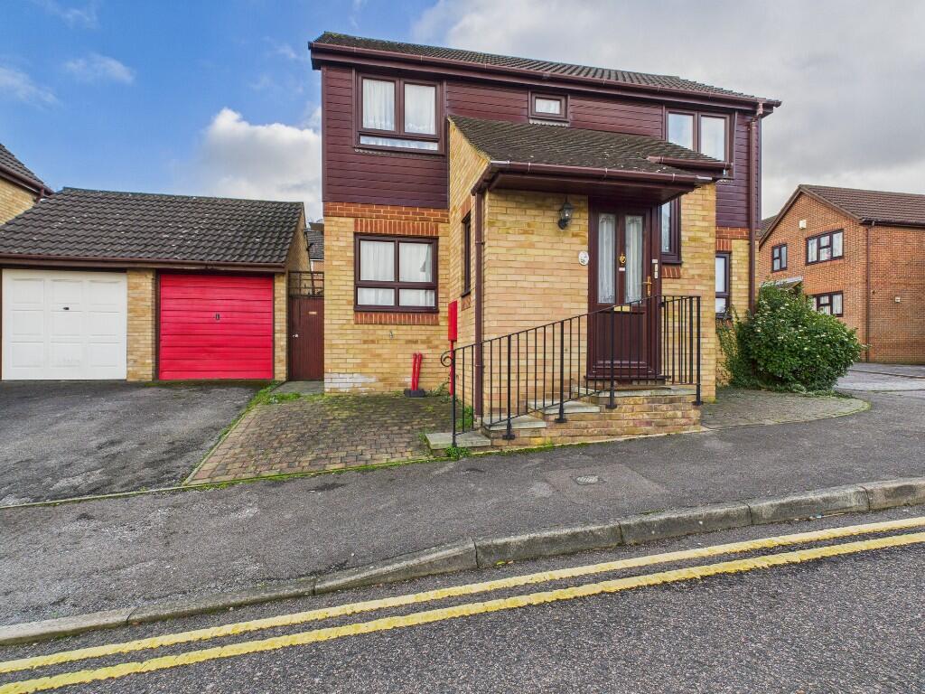 3 bed Detached for rent in Chatham. From Island Homes - Kent