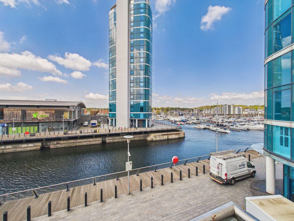 2 bed Apartment for rent in Chatham. From Island Homes - Kent