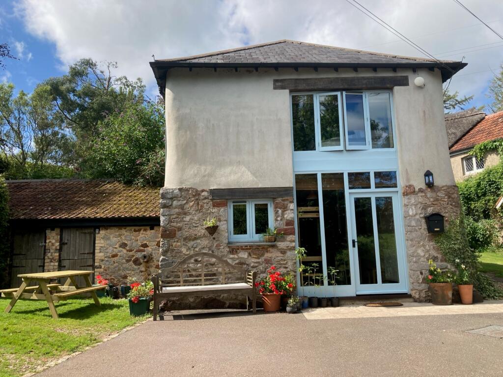 3 bed End of Terrace for rent in Newton Abbot. From Dart & Partners - Teignmouth