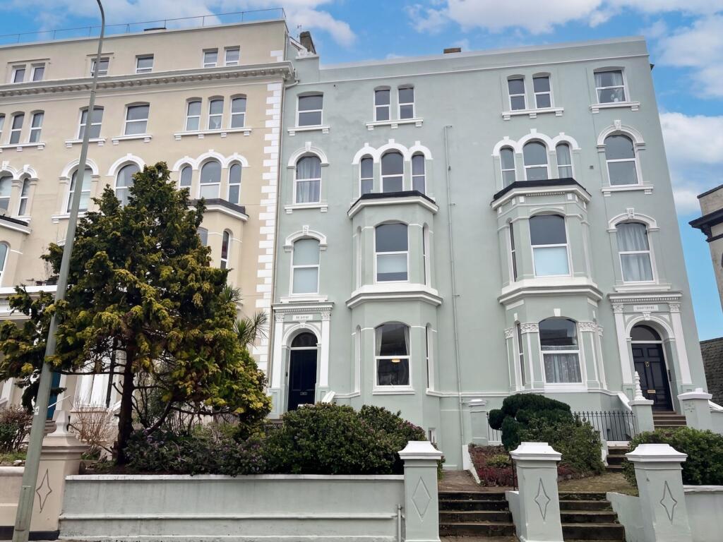 2 bed 1st Floor Flat for rent in Teignmouth. From Dart & Partners - Teignmouth
