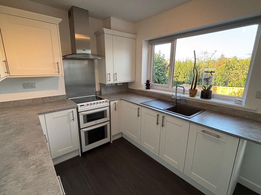 3 bed Detached bungalow for rent in Teignmouth. From Dart & Partners - Teignmouth