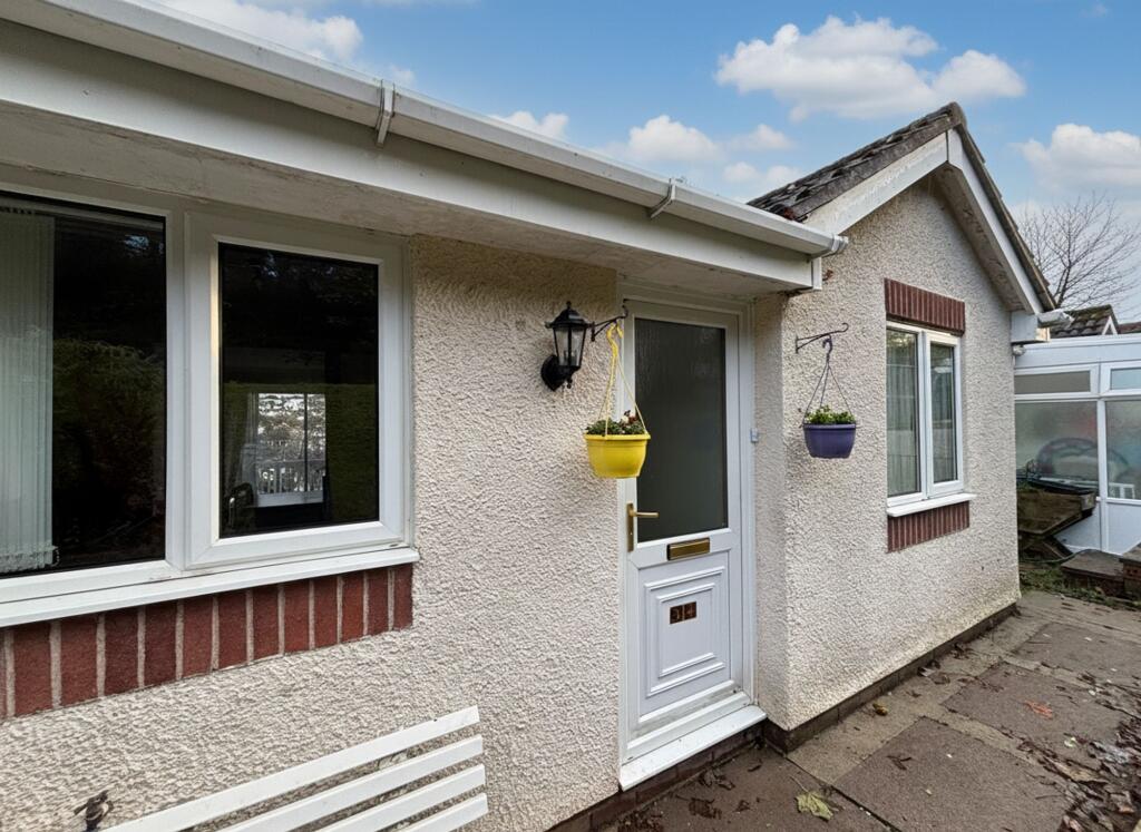 2 bed Semi-detached bungalow for rent in East Ogwell. From Dart & Partners - Teignmouth 2 bed Semi-detached bungalow for rent in East Ogwell. From Dart & Partners - Teignmouth