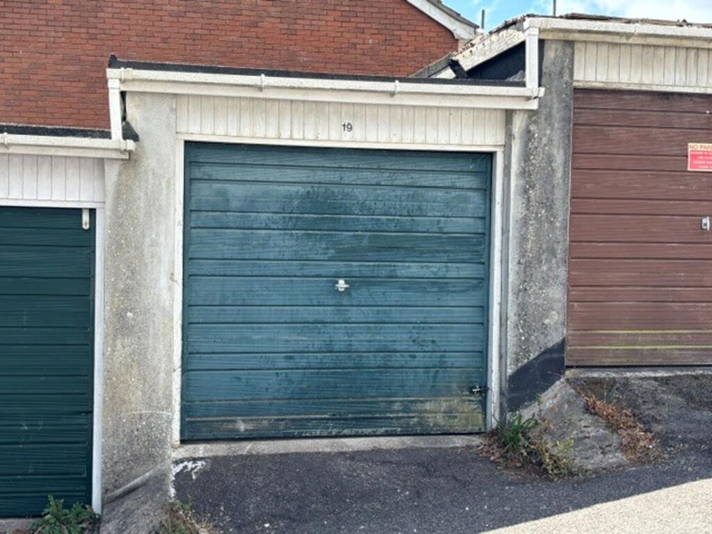 4 bed Garages for rent in Teignmouth. From Dart & Partners - Teignmouth 4 bed Garages for rent in Teignmouth. From Dart & Partners - Teignmouth
