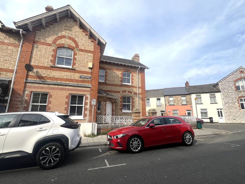 3 bed End of Terrace for rent in Newton Abbot. From Dart & Partners - Teignmouth 3 bed End of Terrace for rent in Newton Abbot. From Dart & Partners - Teignmouth