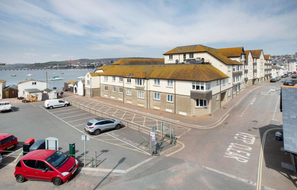 2 bed 1st Floor Flat for rent in Teignmouth. From Dart & Partners - Teignmouth
