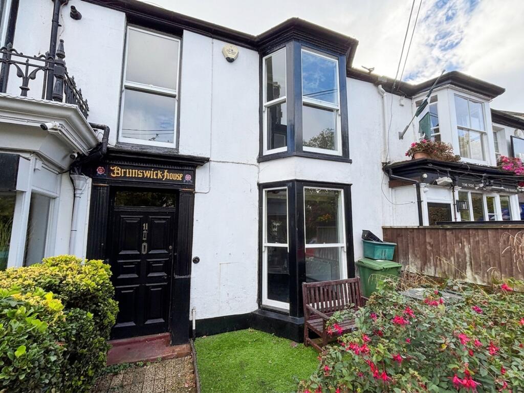 4 bed House (unspecified) for rent in Dawlish. From Dart & Partners - Teignmouth 4 bed House (unspecified) for rent in Dawlish. From Dart & Partners - Teignmouth