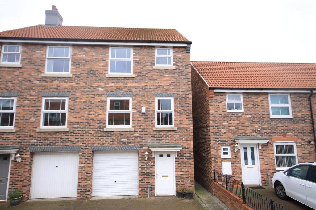 4 bed Semi Detached for rent in Thirsk. From James Winn Estate Agents - Thirsk 4 bed Semi Detached for rent in Thirsk. From James Winn Estate Agents - Thirsk