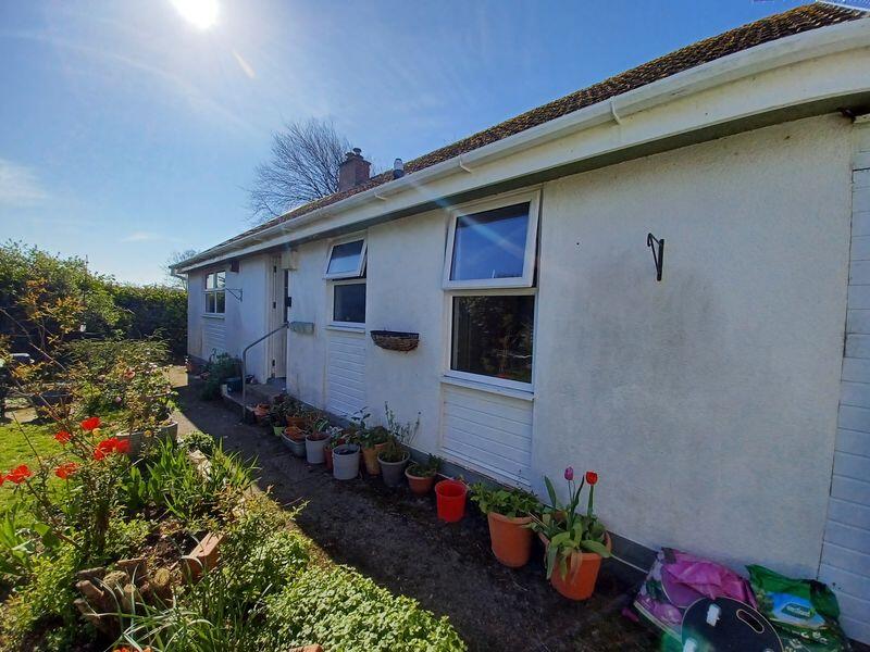 3 bed Bungalow for rent in Rock. From Jefferys - Lostwithiel 3 bed Bungalow for rent in Rock. From Jefferys - Lostwithiel
