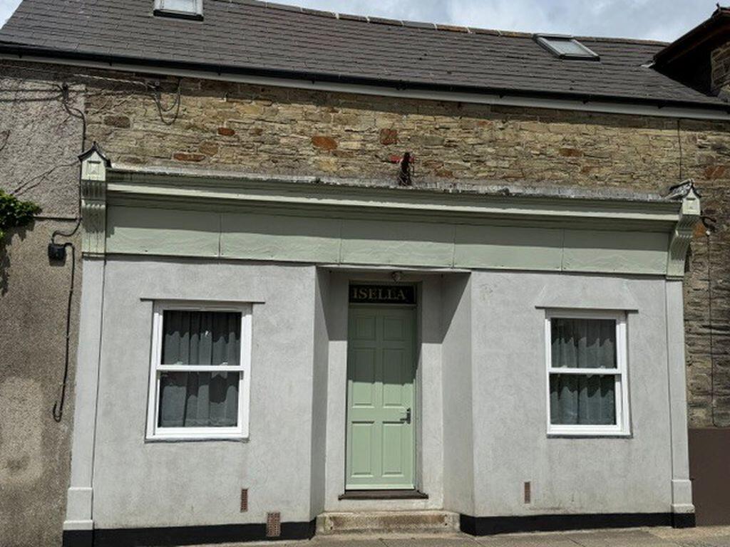 1 bed 1st Floor Flat for rent in Liskeard. From Jefferys - Lostwithiel