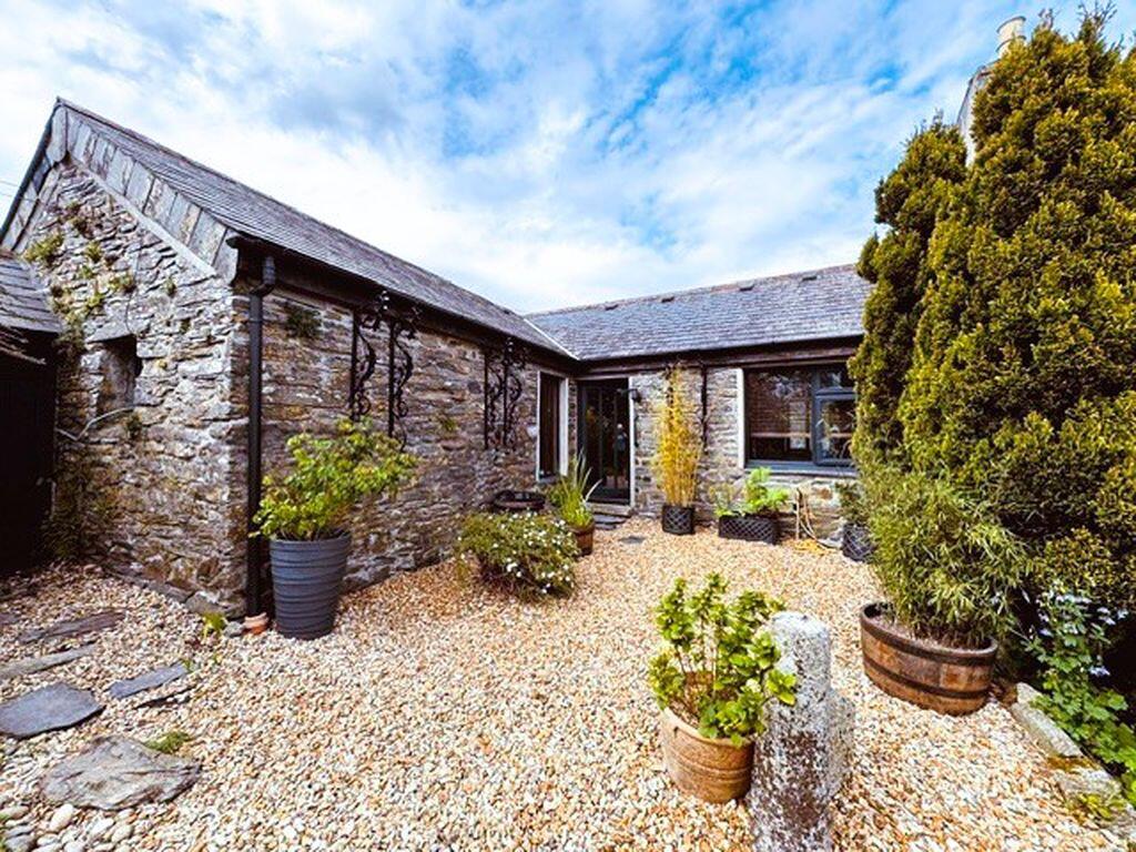 2 bed Detached bungalow for rent in Menheniot. From Jefferys - Lostwithiel