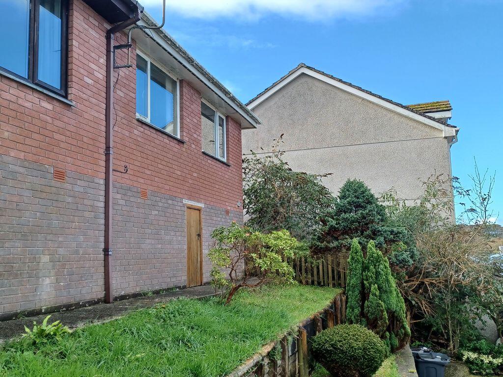 2 bed Semi-detached bungalow for rent in Looe. From Jefferys - Lostwithiel