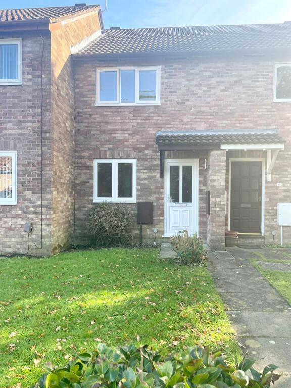 2 bed Mid Terraced House for rent in Swansea. From Swansea West Lettings - Swansea