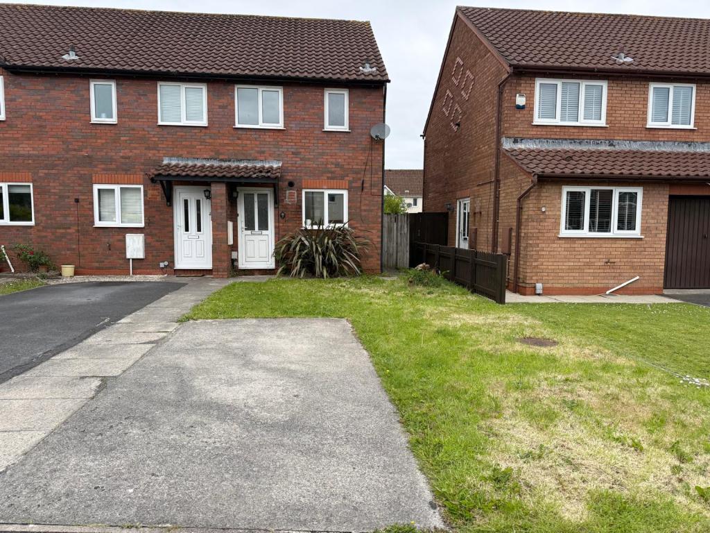 2 bed Semi-Detached House for rent in Swansea. From Swansea West Lettings - Swansea