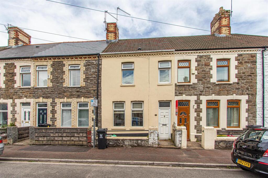 3 bed Mid Terraced House for rent in St Fagans. From Jeffrey Ross - Pontcanna