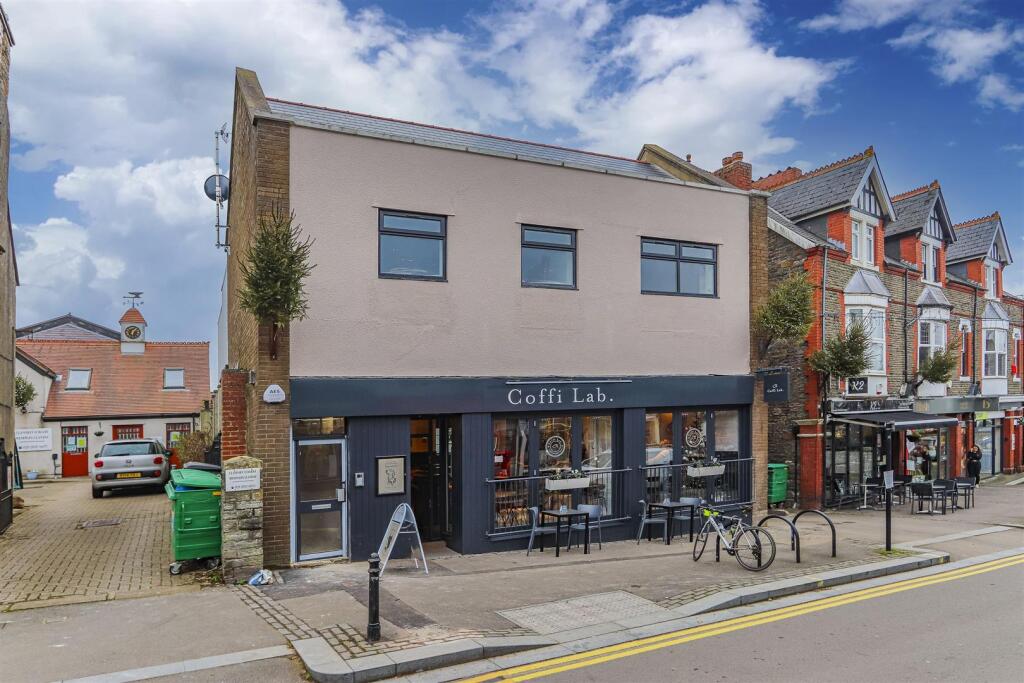 1 bed Apartment for rent in St Fagans. From Jeffrey Ross - Pontcanna