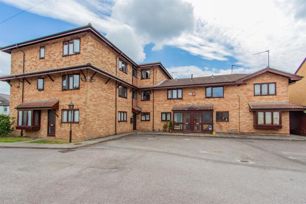 2 bed 1st Floor Flat for rent in St Fagans. From Jeffrey Ross - Pontcanna